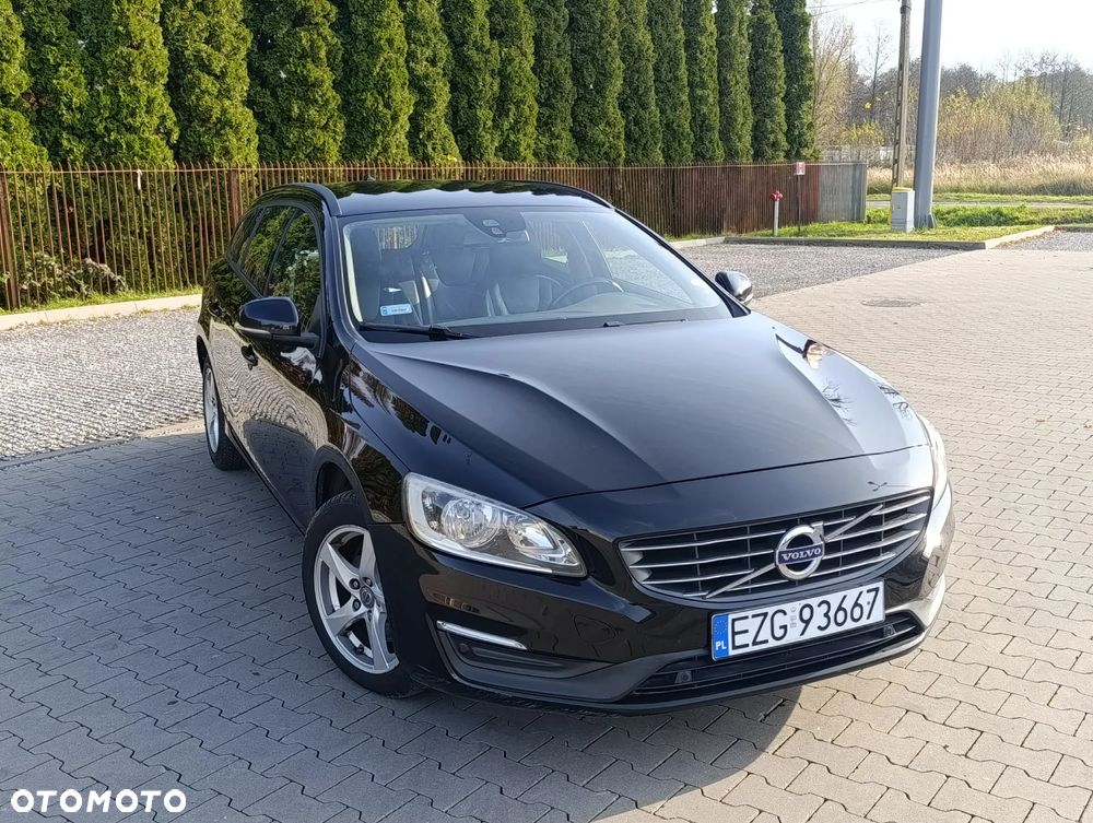 Volvo V60 D2 Momentum - 2