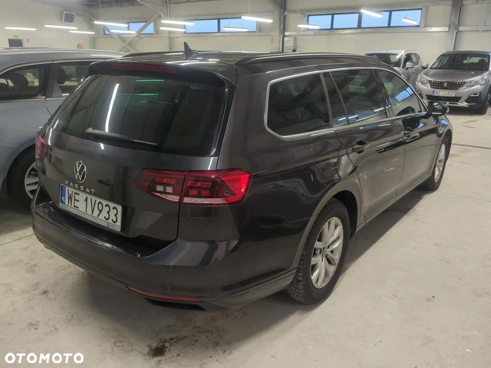 Volkswagen Passat Variant 2.0 TDI EVO Business DSG - 4