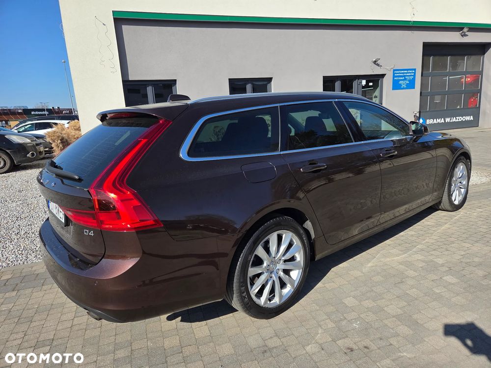 Volvo V90 D4 Momentum Pro - 4