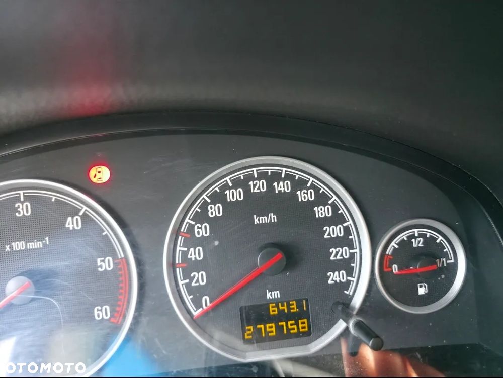 Opel Vectra 1.9 CDTI Sport - 16