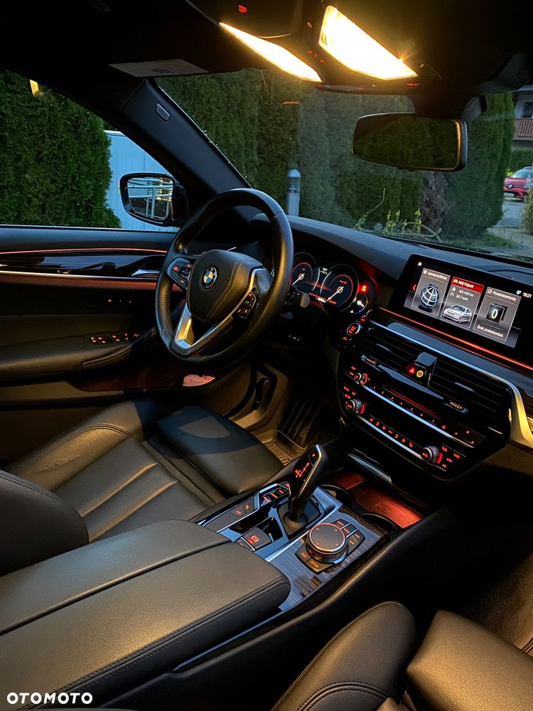 BMW Seria 5 530i GPF Luxury Line sport - 25