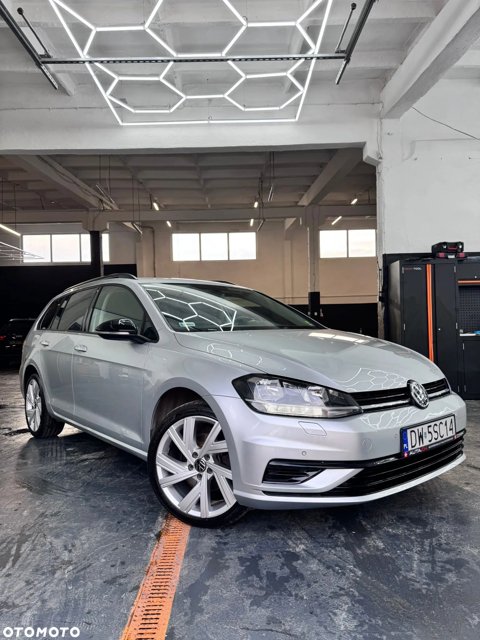Volkswagen Golf VII 1.6 TDI BMT Trendline - 6