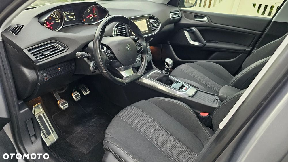 Peugeot 308 BlueHDi FAP 120 Stop&Start Allure - 31