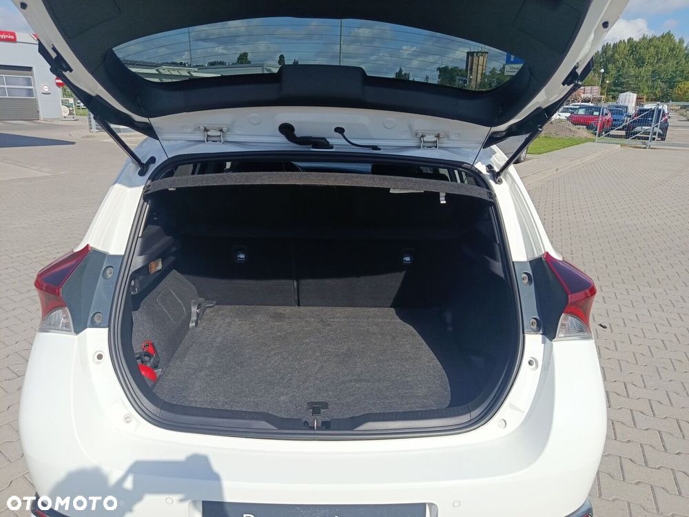 Toyota Auris - 13