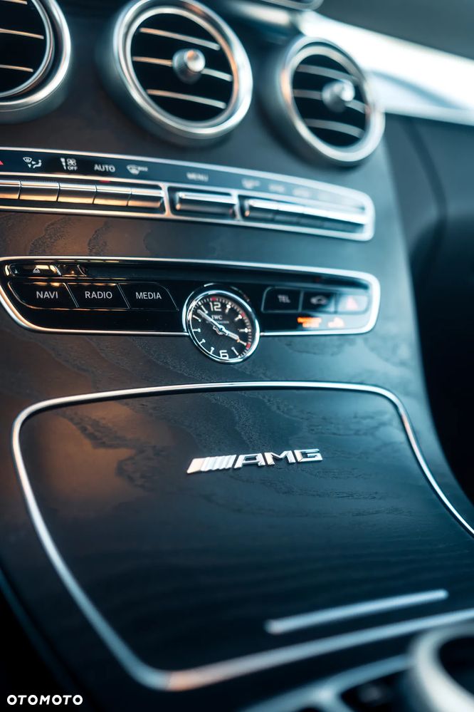 Mercedes-Benz Klasa C AMG 63 AMG Speedshift 7G-MCT - 13