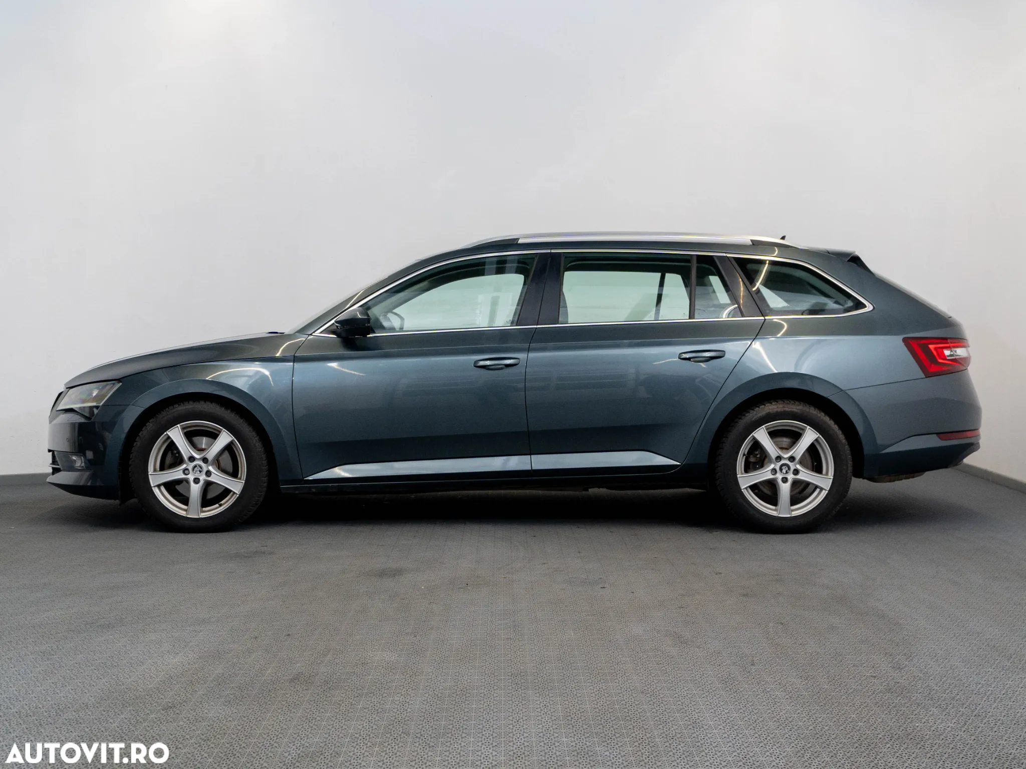 Skoda Superb Combi 2.0 TDI 4X4 DSG Ambition - 2