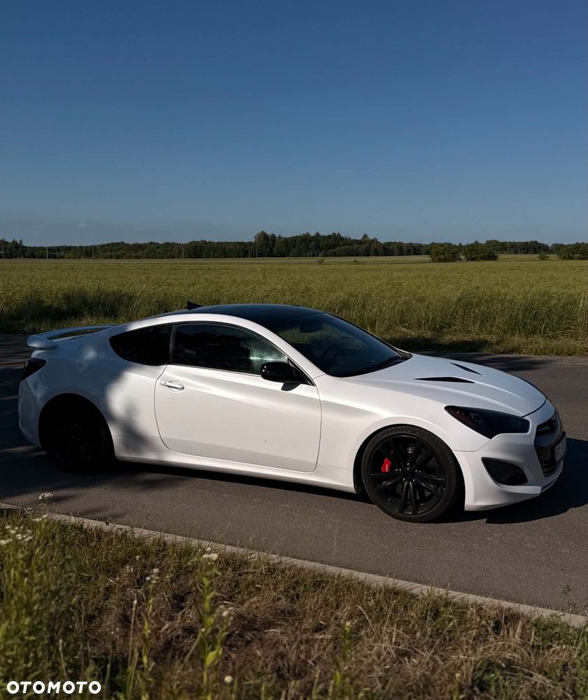 Hyundai Genesis Coupe 3.8 V6 Executive - 36