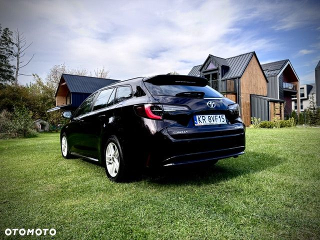 Toyota Corolla 1.8 Hybrid Comfort - 17
