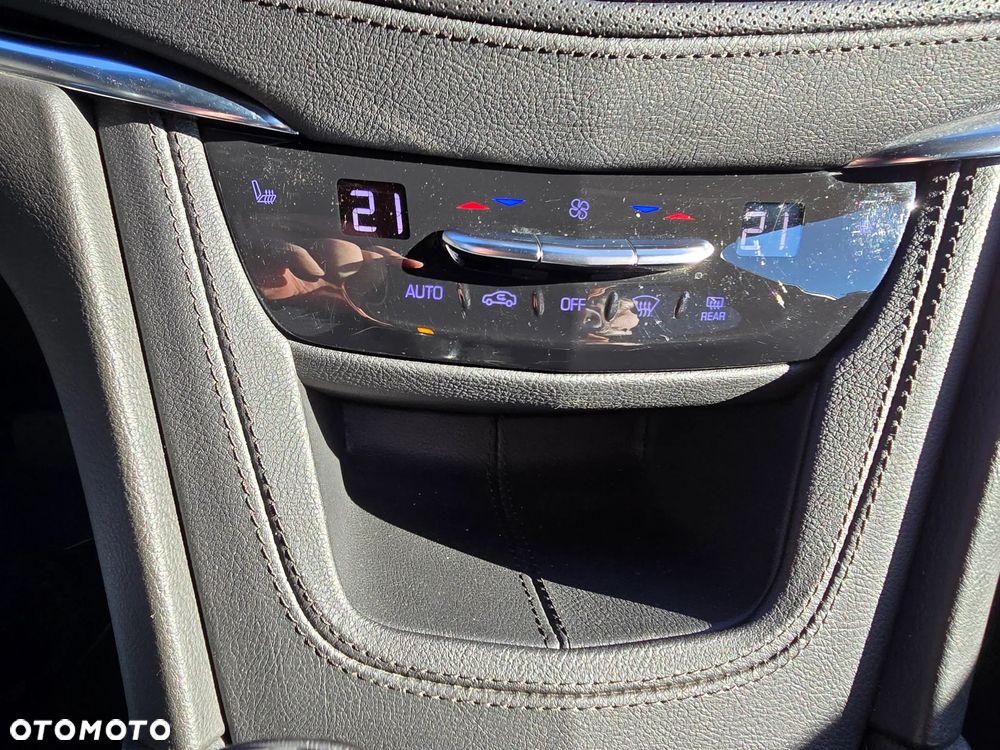 Cadillac XT5 - 24