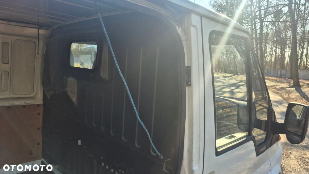 Ford Transit - 12
