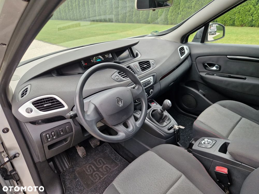 Renault Scenic 1.6 16V 110 TomTom Edition - 33