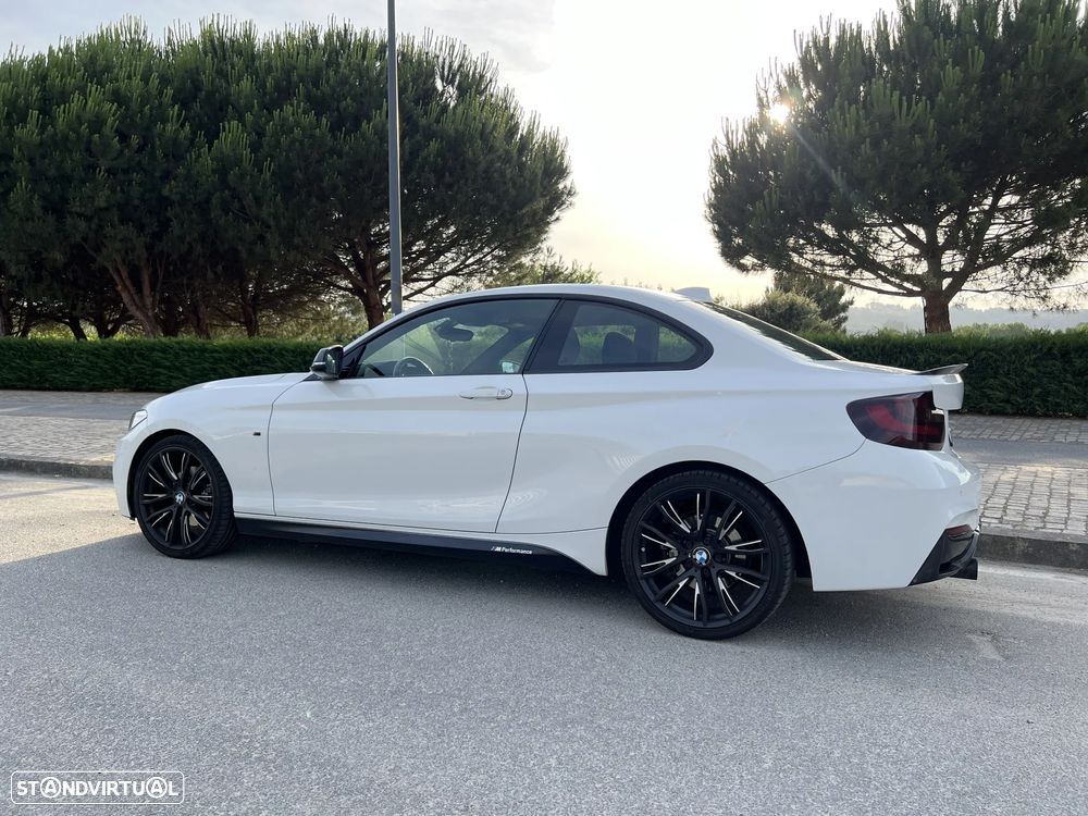 BMW 220 i M Sport - 4