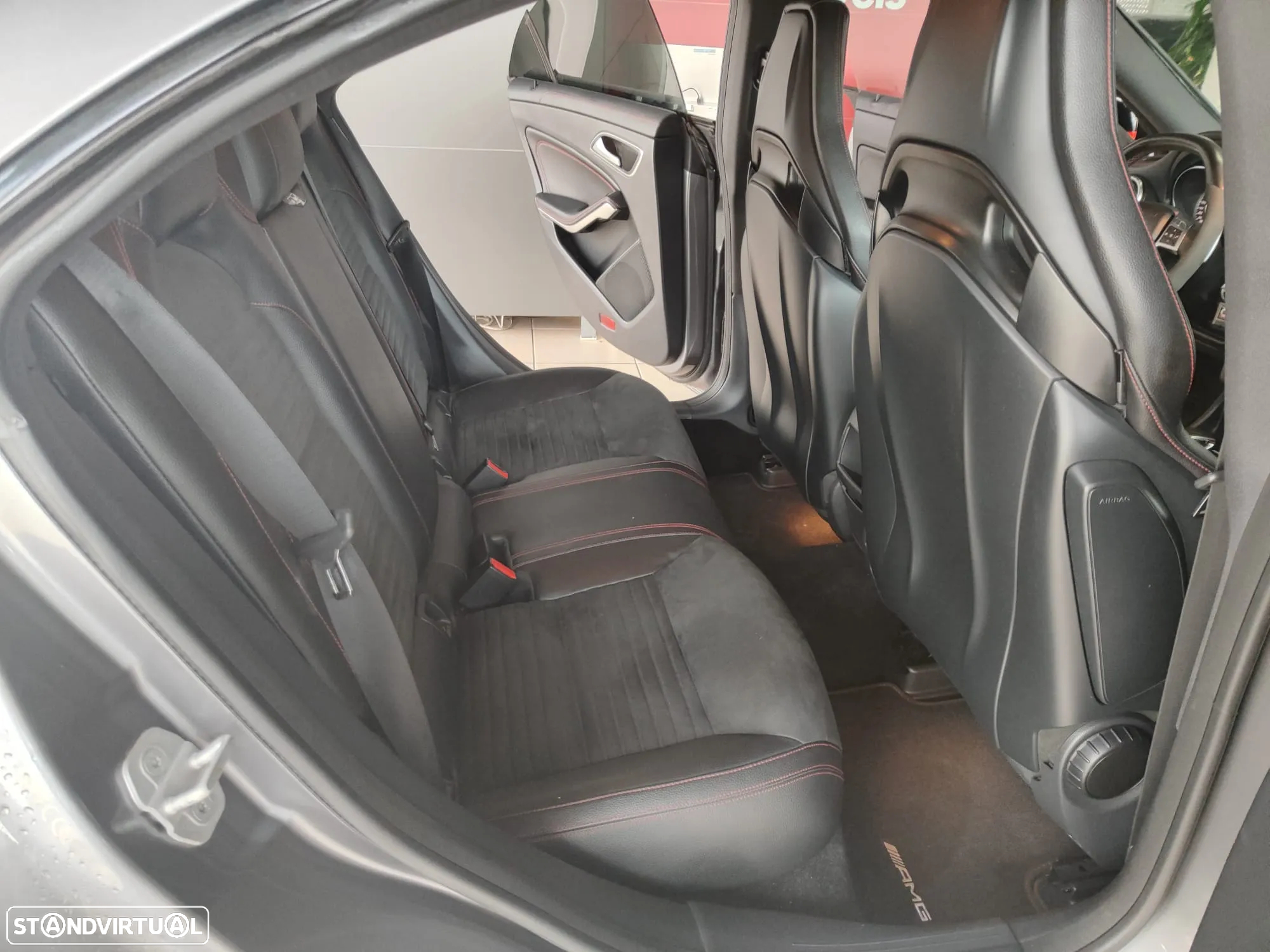 Mercedes-Benz CLA 45 AMG 4-Matic - 14