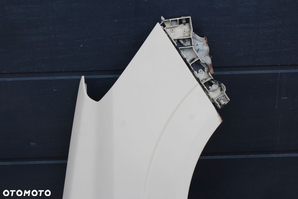 BŁOTNIK PRAWY PRZEDNI OPEL ZAFIRA B Y611 - 2