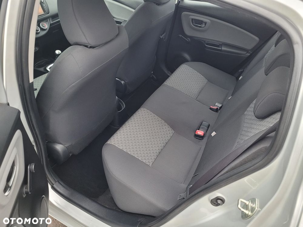Toyota Yaris 1.0 Premium - 10