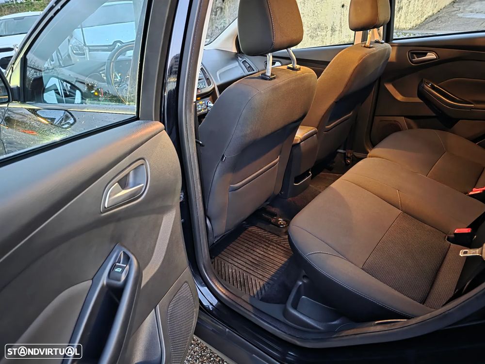 Ford Focus 1.5 EcoBlue S&S Aut. ACTIVE STYLE - 11