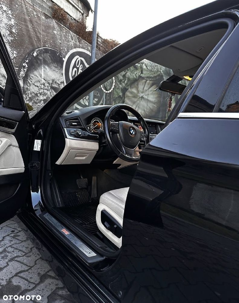 BMW Seria 5 520d xDrive - 7