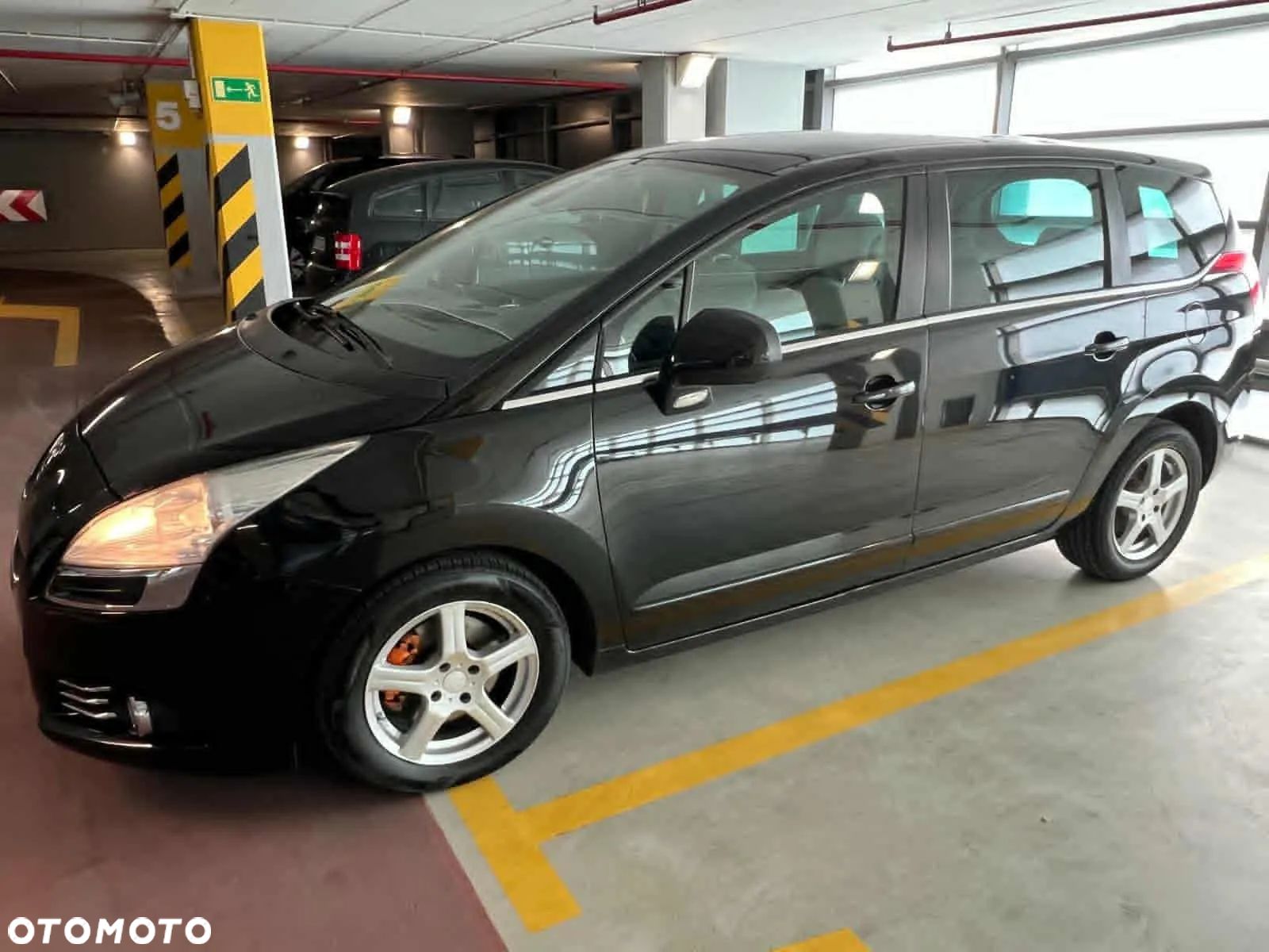 Peugeot 5008 - 1