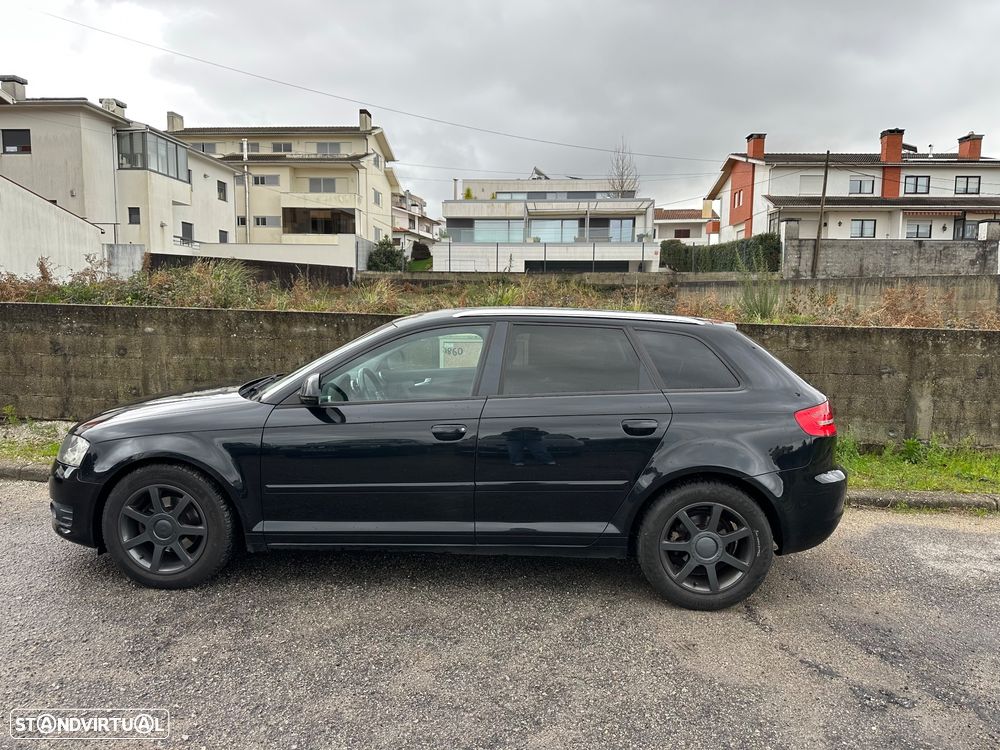 Audi A3 Sportback 1.6 TDI Attraction - 2