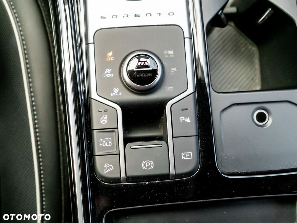 Kia Sorento 1.6 T-GDI HEV Prestige Line AWD 7os - 27