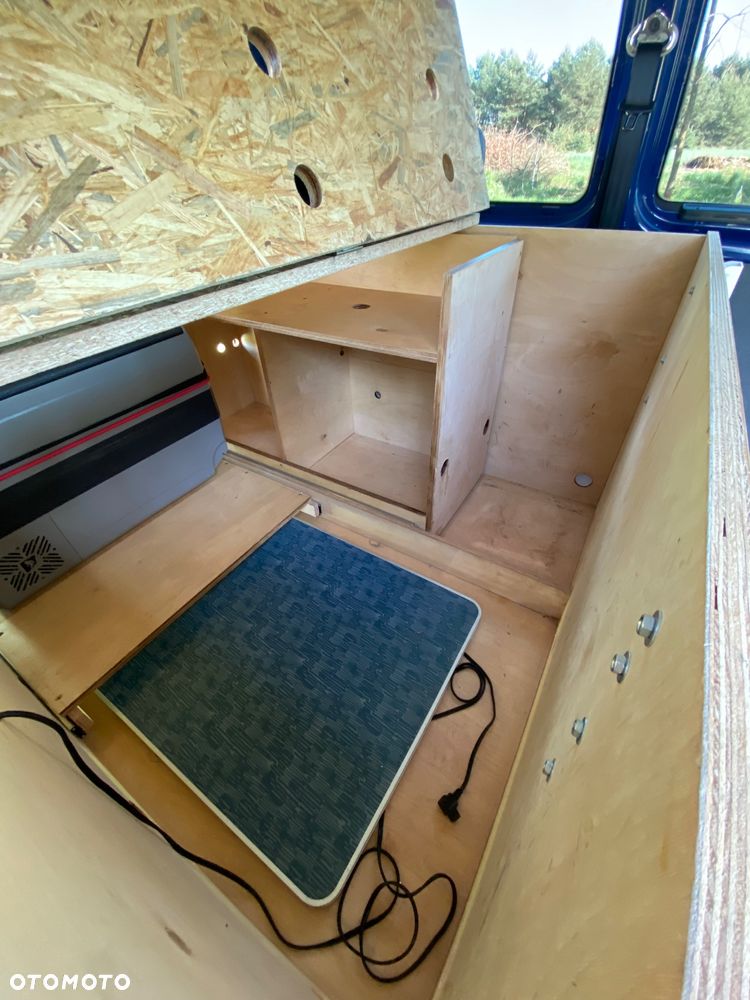 Volkswagen Transporter - 4