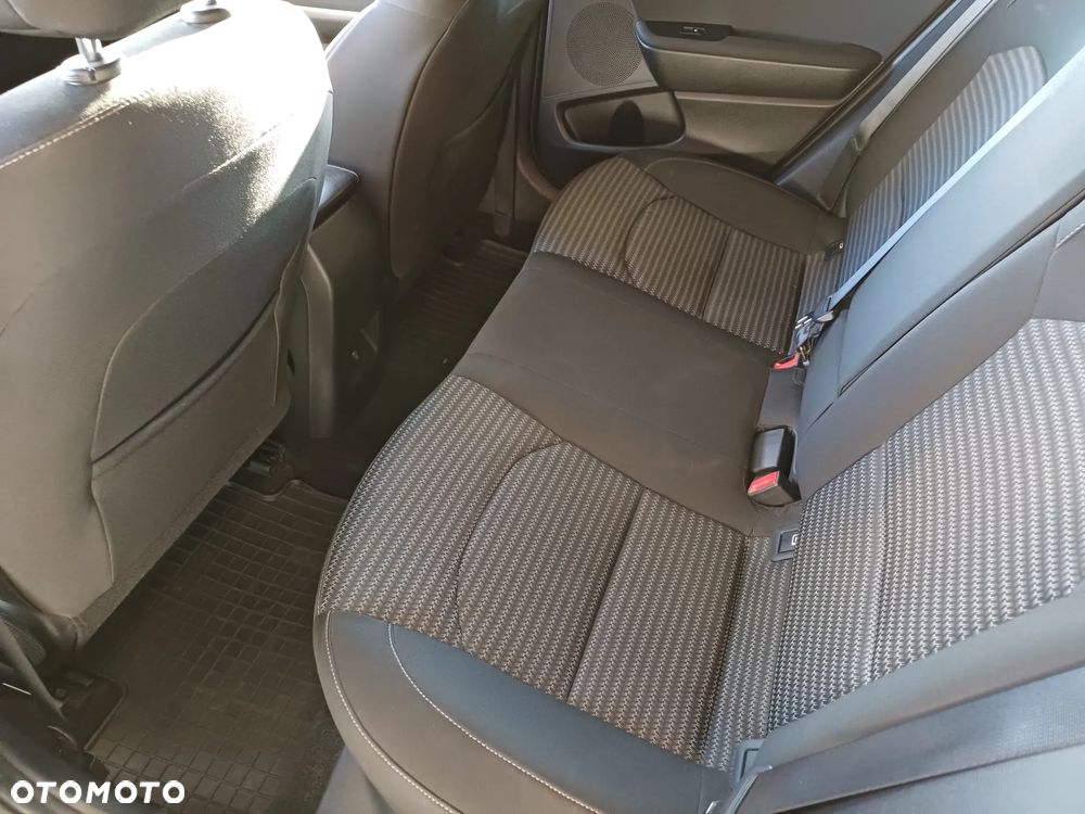 Kia Ceed 1.5 T-GDI M - 9