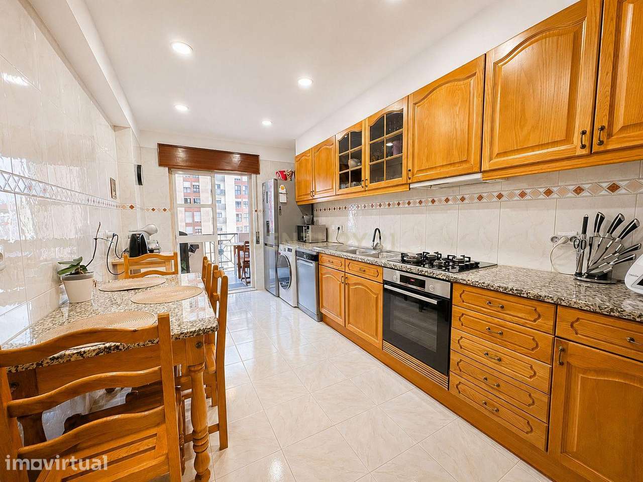 Apartamento T2 com Varanda na Tapada das Mercês, Mem Martins - Grande imagem: 5/32