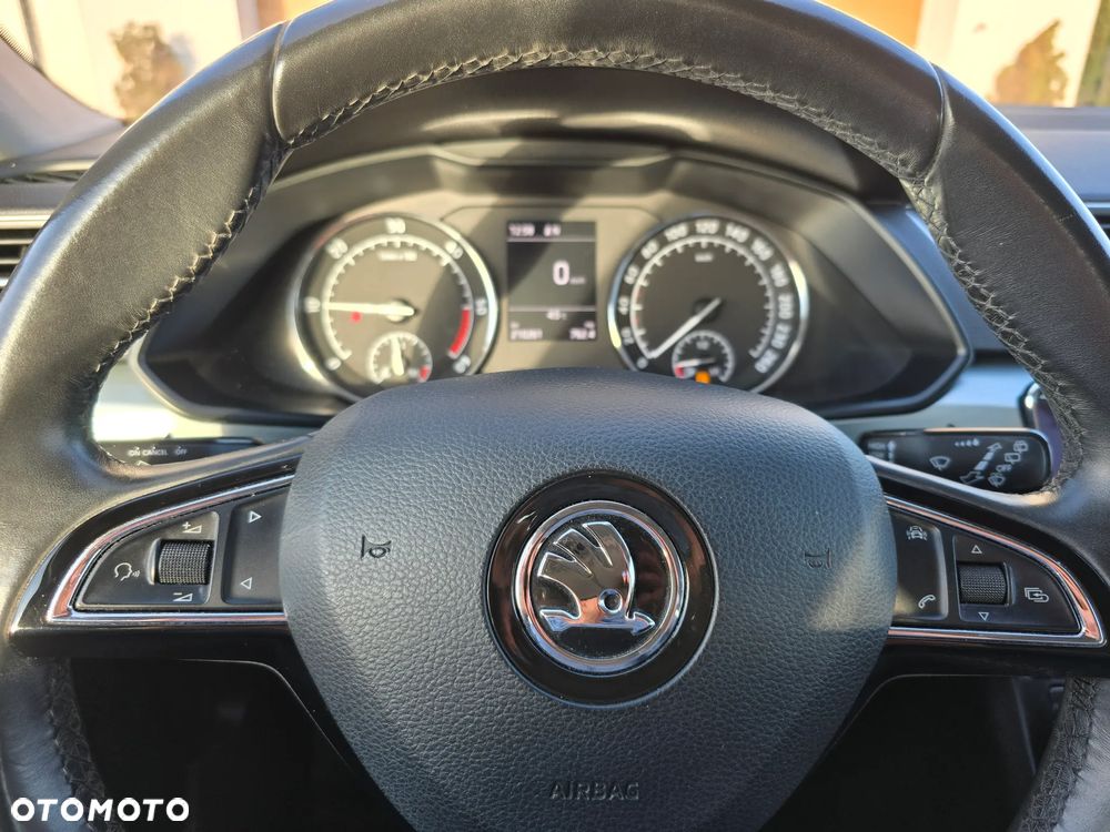 Skoda Superb 2.0 TDI Ambition - 9