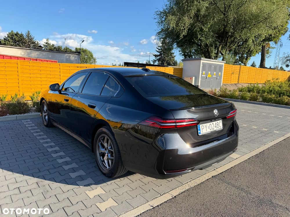 BMW Seria 5 520d mHEV - 21