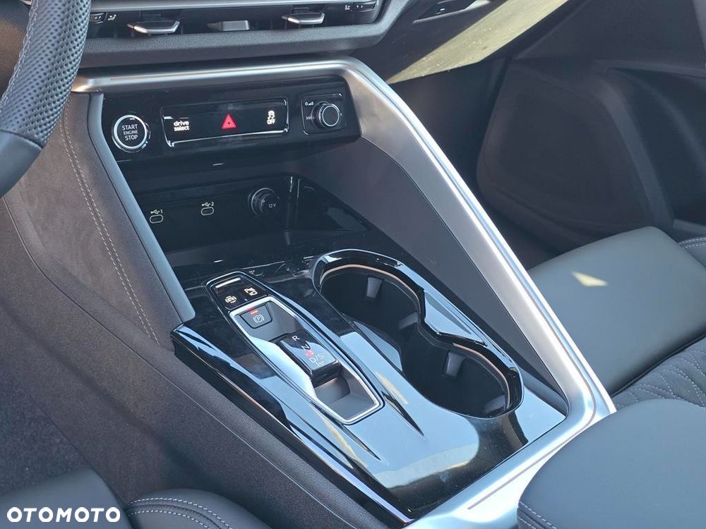 Audi Q5 Sportback TFSI mHEV 150 kW Quattro S tronic - 12