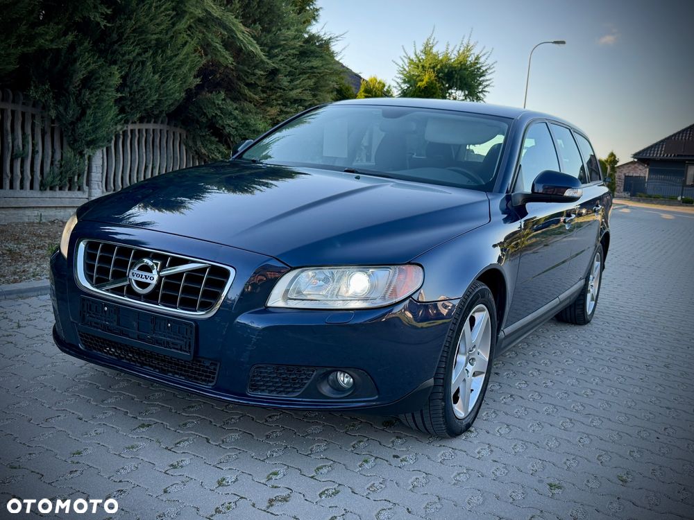 Volvo V70 2.0D Summum - 1