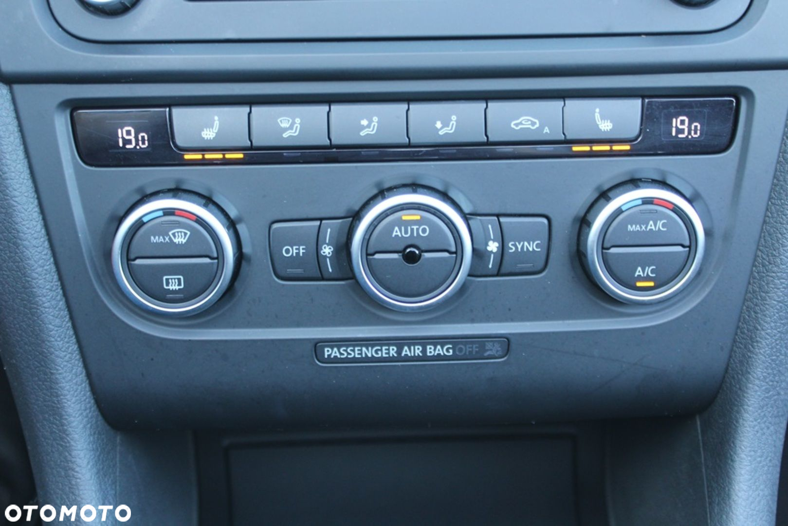 Volkswagen Golf - 14