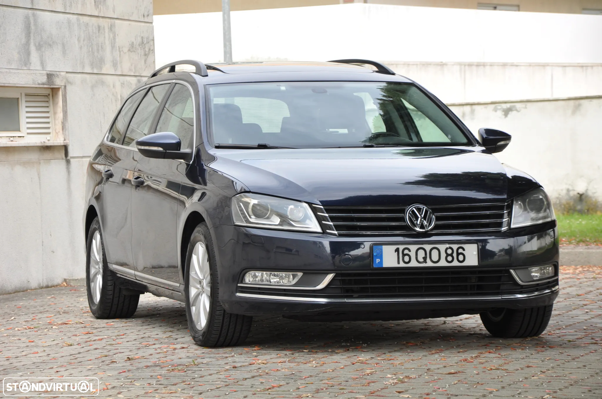 VW Passat Variant 1.6 TDI BlueMotion Trendline - 16