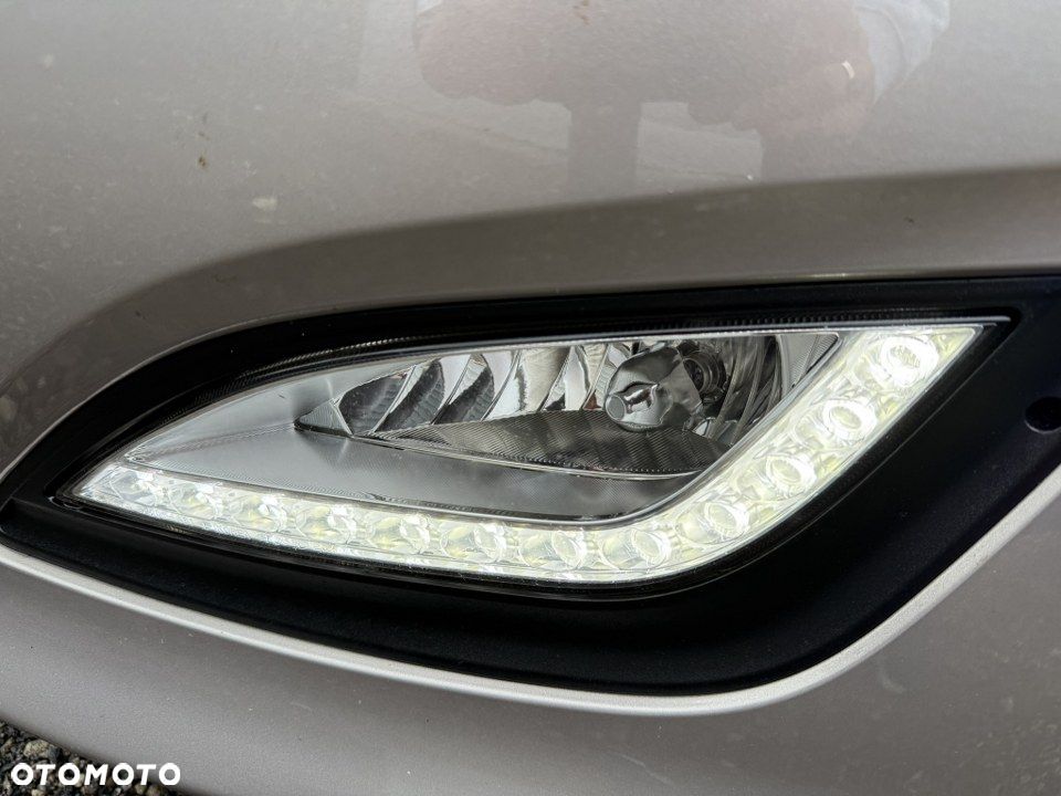 Hyundai i30 1.4 Premiere Comfort - 10