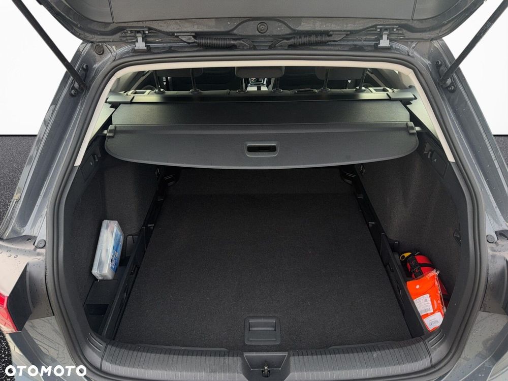 Volkswagen Golf Variant - 36