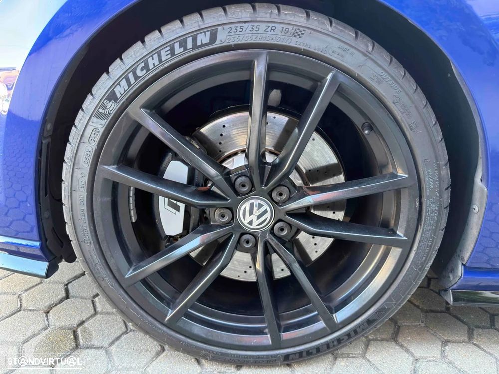 VW Golf R 4Motion (BlueMotion ) - 11