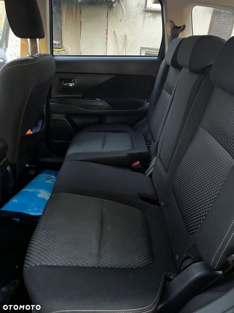 Mitsubishi Outlander 2.0 Intense + 4WD CVT - 4