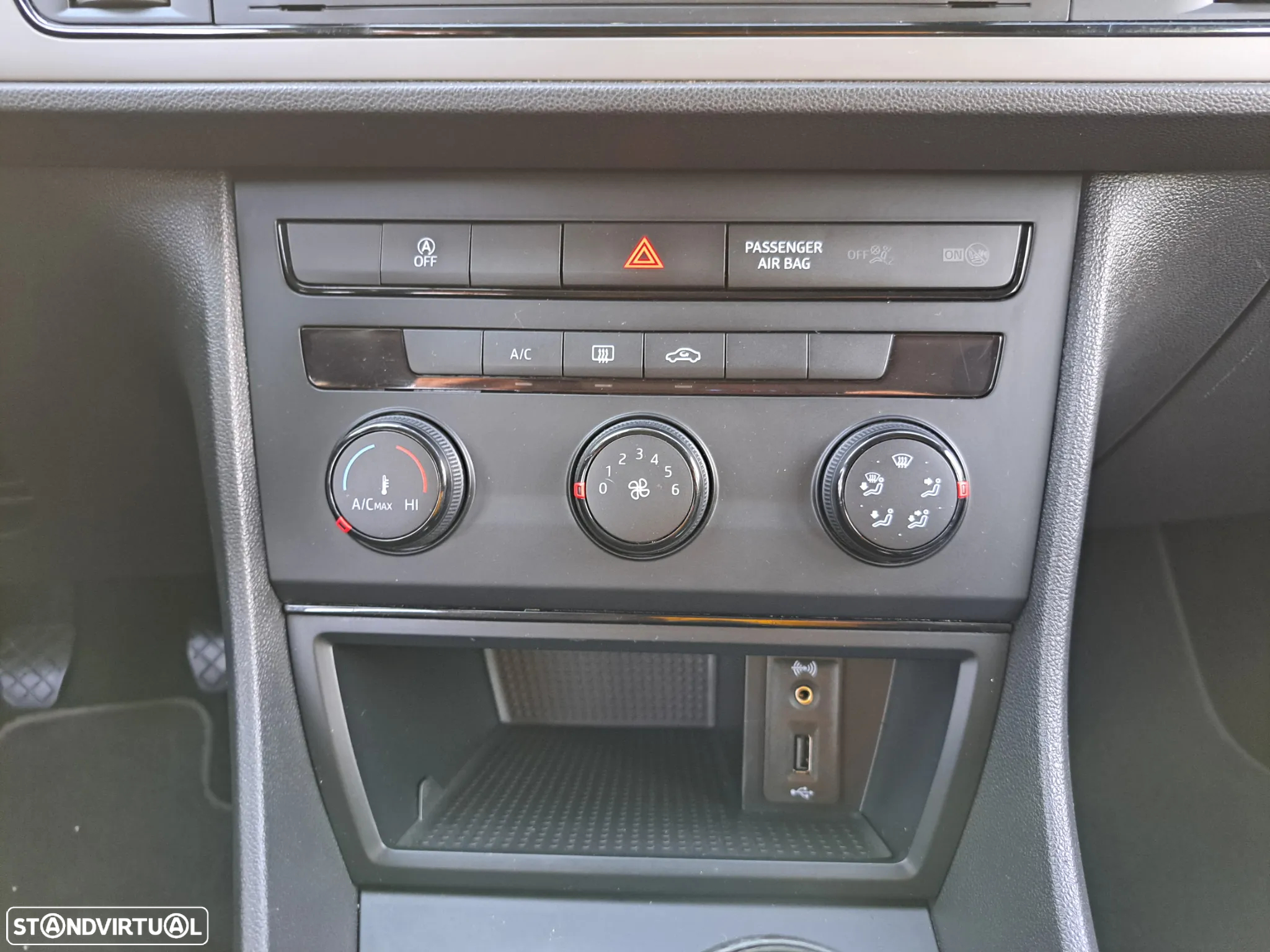 SEAT Leon 1.6 TDI Reference S/S - 19