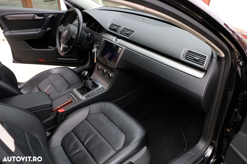 Volkswagen Passat 2.0 TDI Comfortline DPF - 12