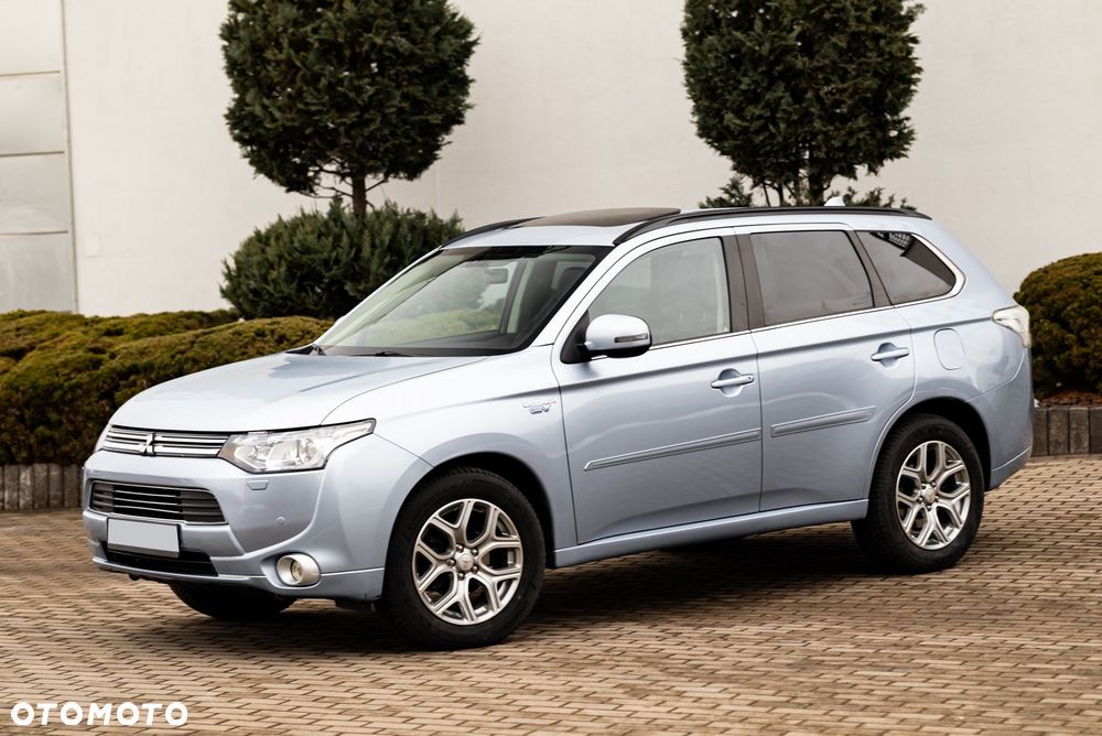 Mitsubishi Outlander 2.0 4WD Plus - 12