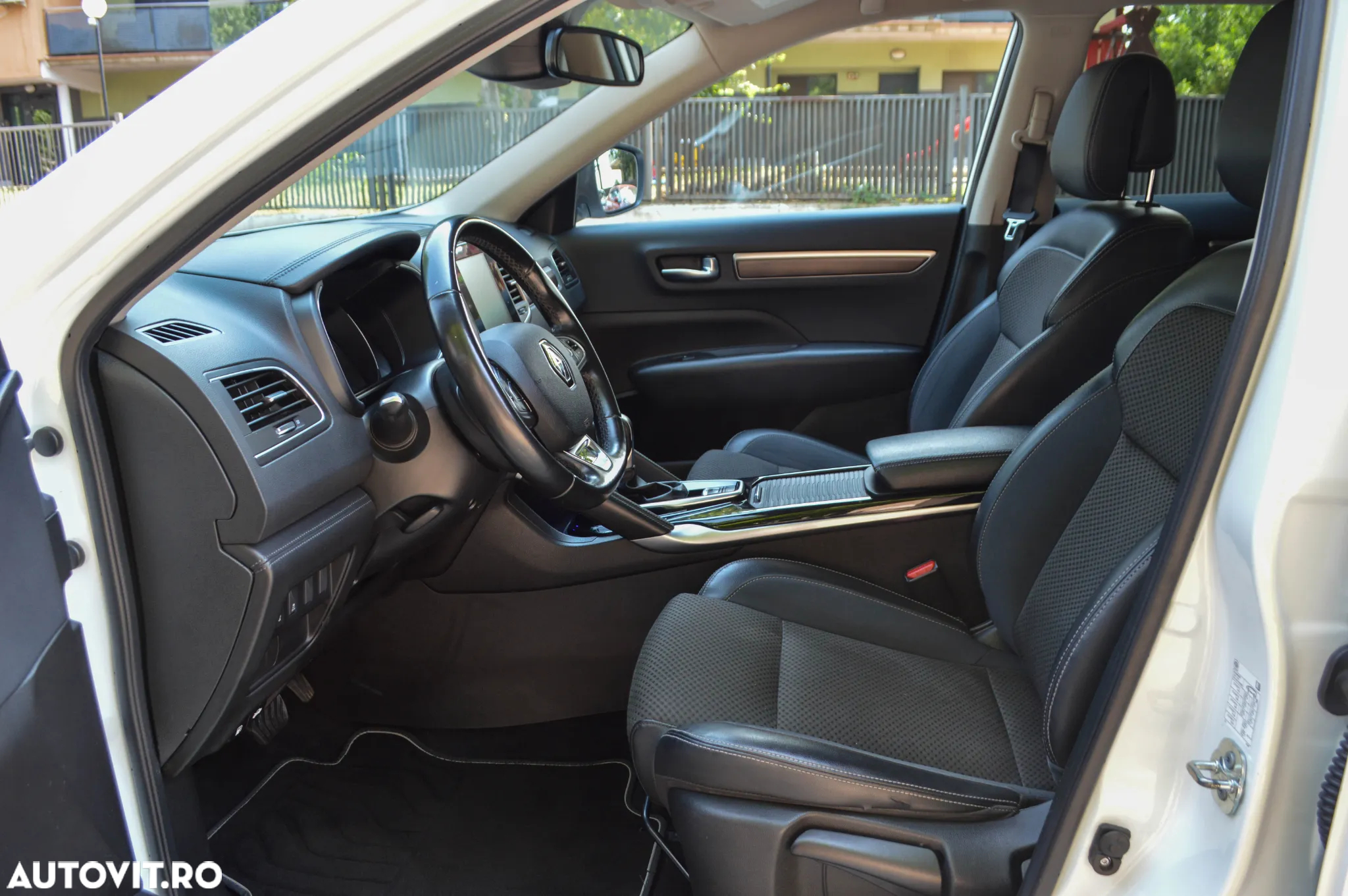 Renault Koleos ENERGY dCi 175 X-tronic 4WD INTENS - 27