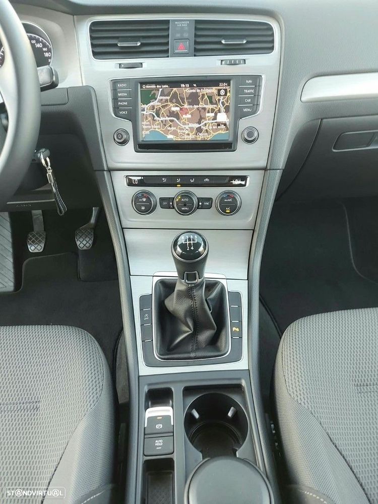 VW Golf 1.6 TDi GPS Edition - 36