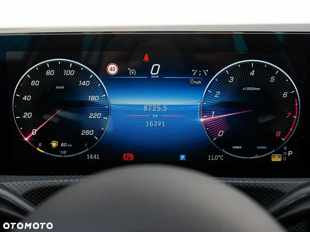 Mercedes-Benz CLA - 13