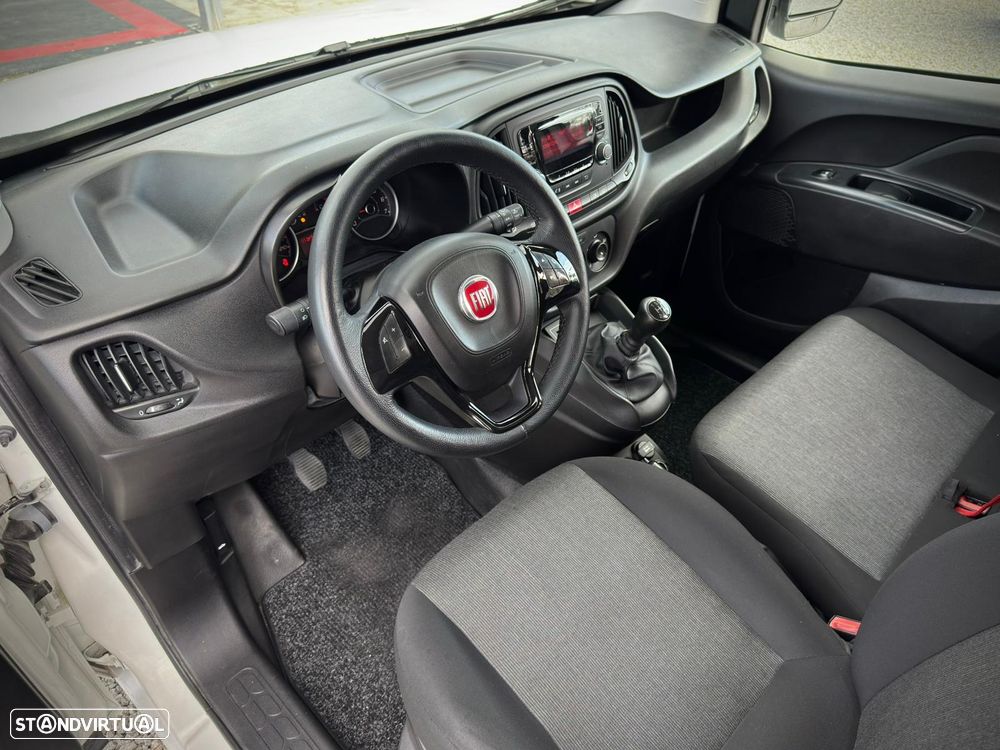 Fiat Doblo 3 lugares iva Dedútivel - 17