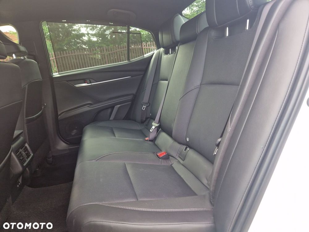 Toyota Camry - 12