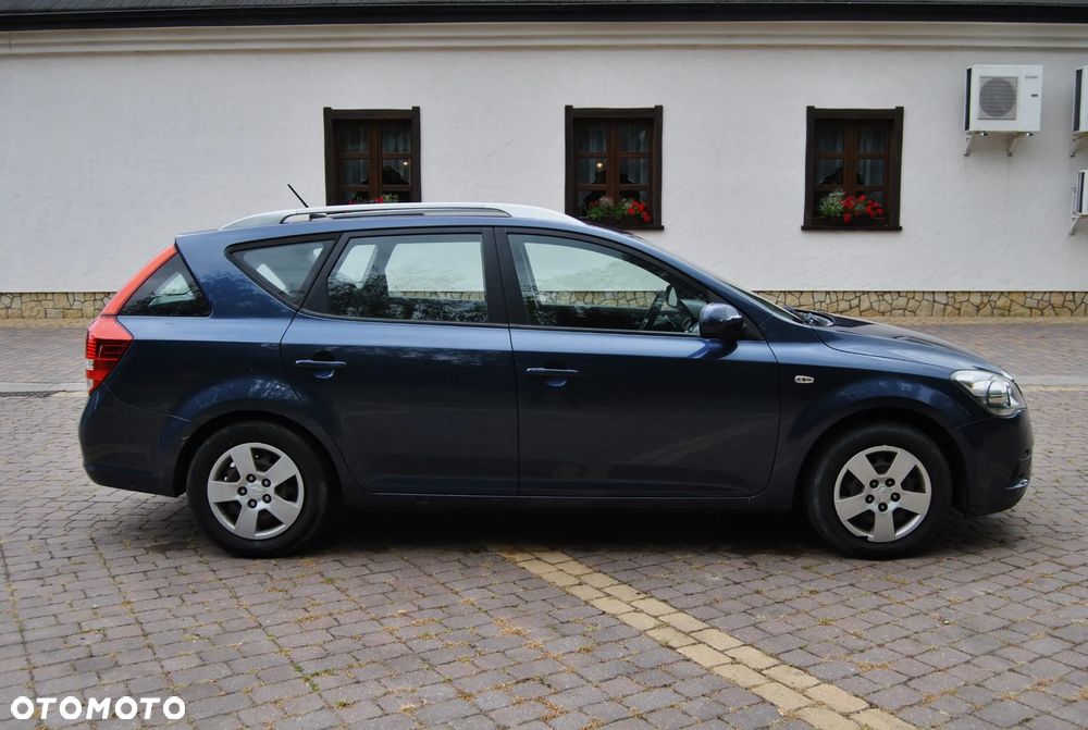 Kia Ceed 1.4 CVVT SW Spirit - 15
