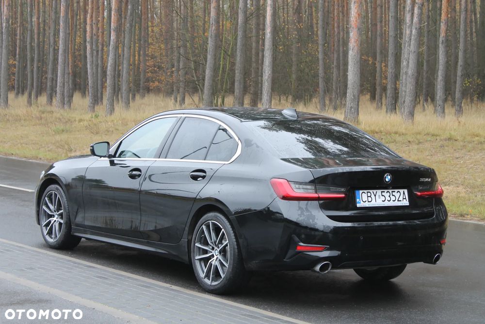 BMW Seria 3 330i - 4