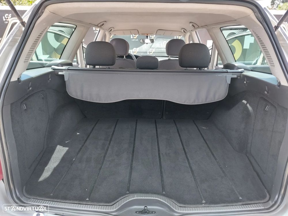 Ford Focus SW 1.4 X-Trend - 22