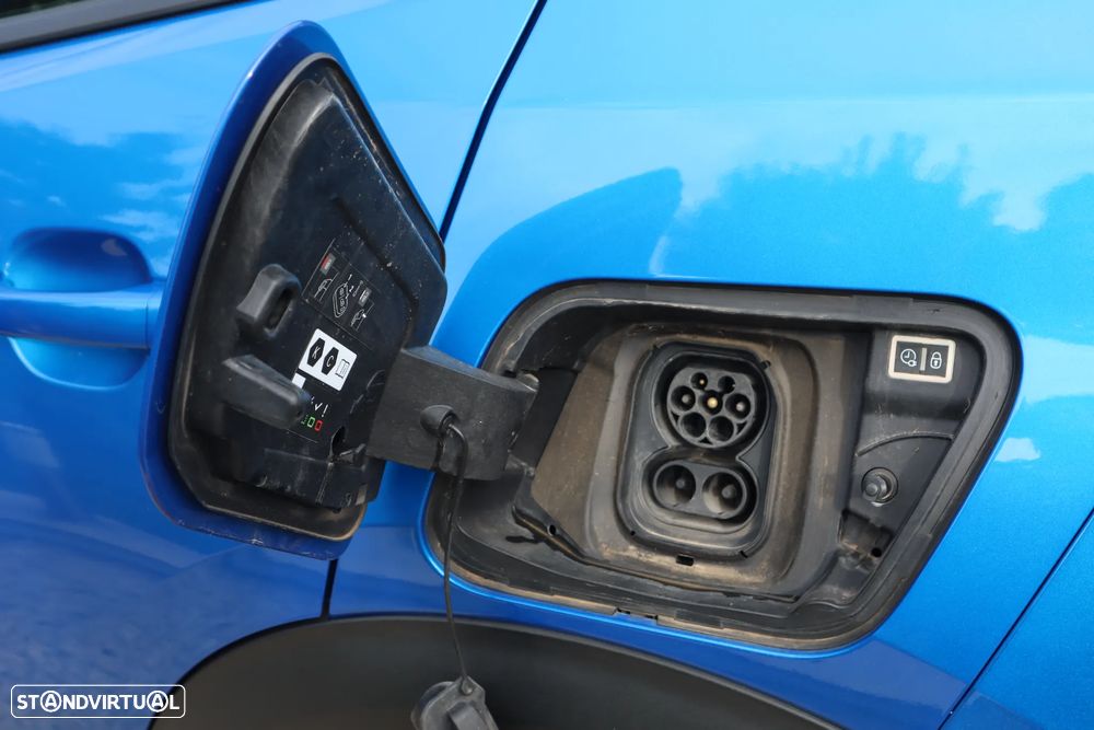 Peugeot e-2008 50 kWh Active Pack - 11