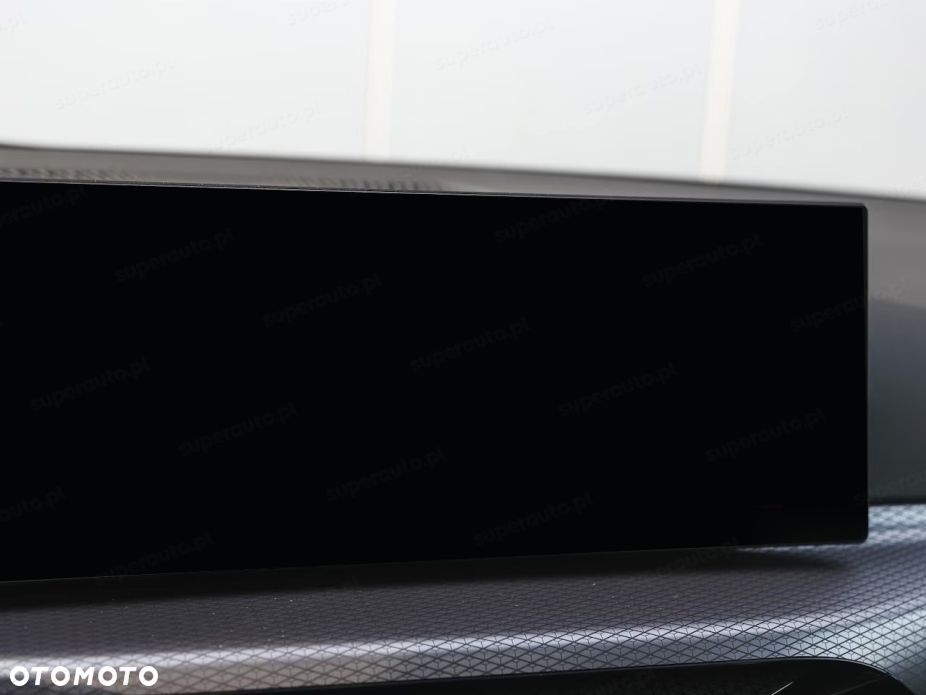 BMW Seria 3 318i M Sport - 13